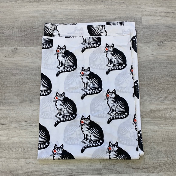 Marlborough Muslin Vintage Cat Sheet Twin Size Black White Red Fabric Kiblan Cat - Picture 1 of 10